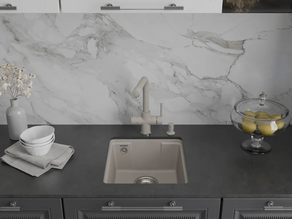 UR_4540_0002 (1).jpg