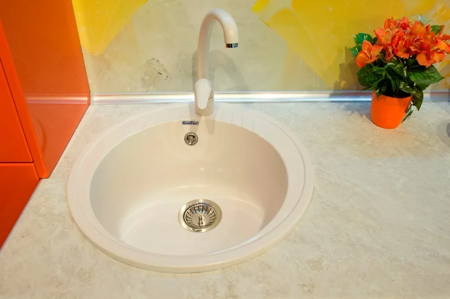 kak-vybrat-dlya-kuhni-udobnuyu-mojku-s-krugloj-chashej-1.jpg kak-vybrat-dlya-kuhni-udobnuyu-mojku-s-krugloj-chashej-1.jpg